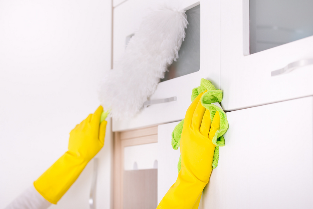 Grease Be Gone: Mastering the Art of Kitchen Cabinet Degreasing!