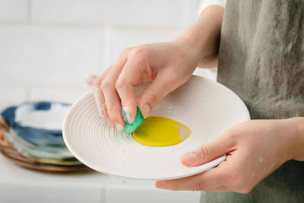 China, Don’t Break My Heart: The Art of Cleaning Delicate Dinnerware