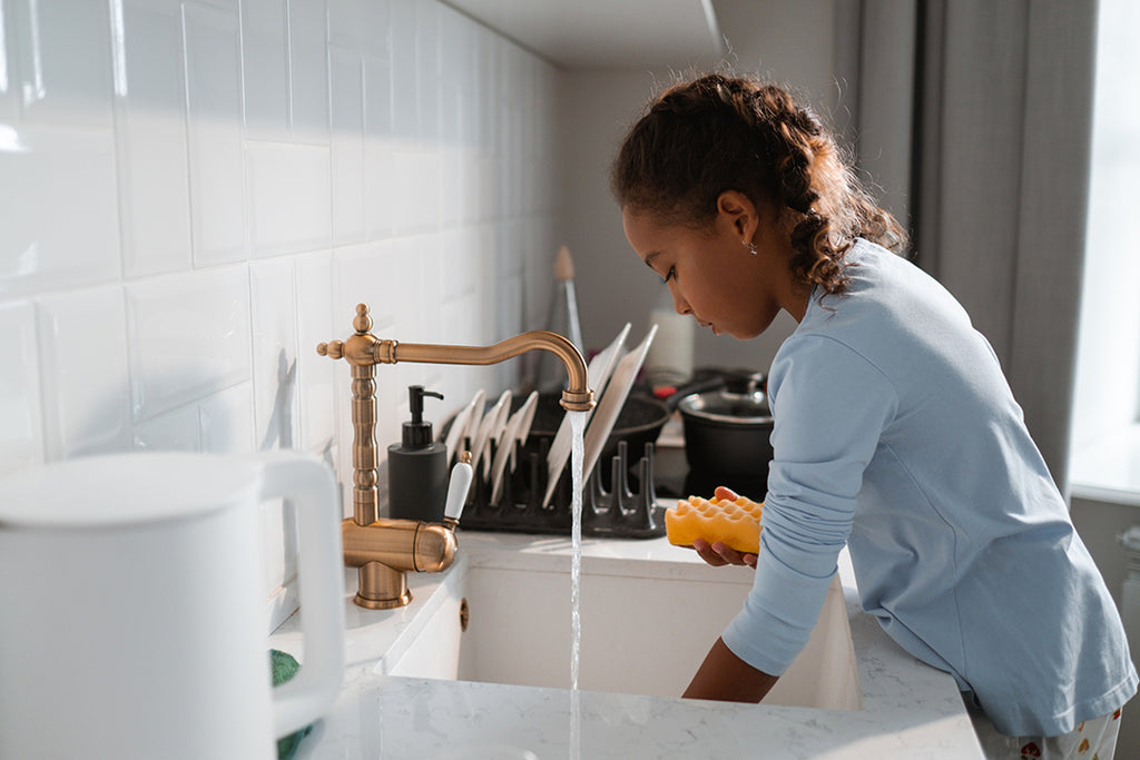 Wise and Creative Ways to Use Your Common Dishwashing Sponge