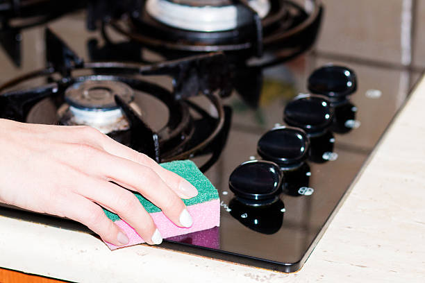 Five Quick Ways to Clean a Greasy Stove