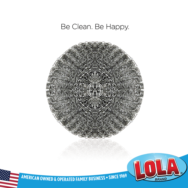 Single Lola wire mesh steel scourer pad with Be Clean. Be Happy. tagline, American Owned & Operated since 1969