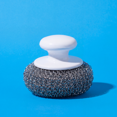 Wire Mesh Scourer with Hand Saver Knob